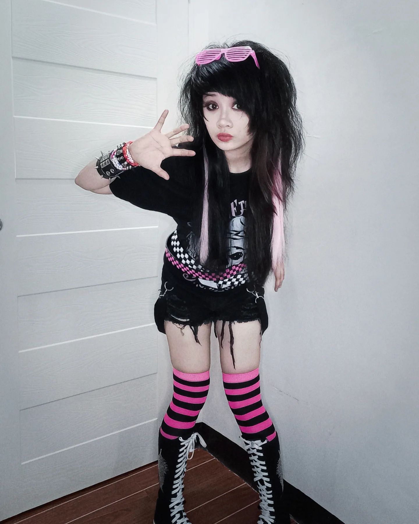 cute emo girl with long emo hair