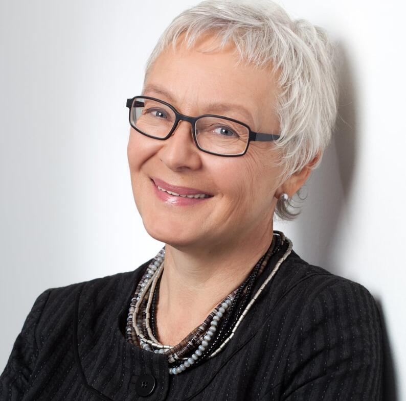 pixie cut for women over 60